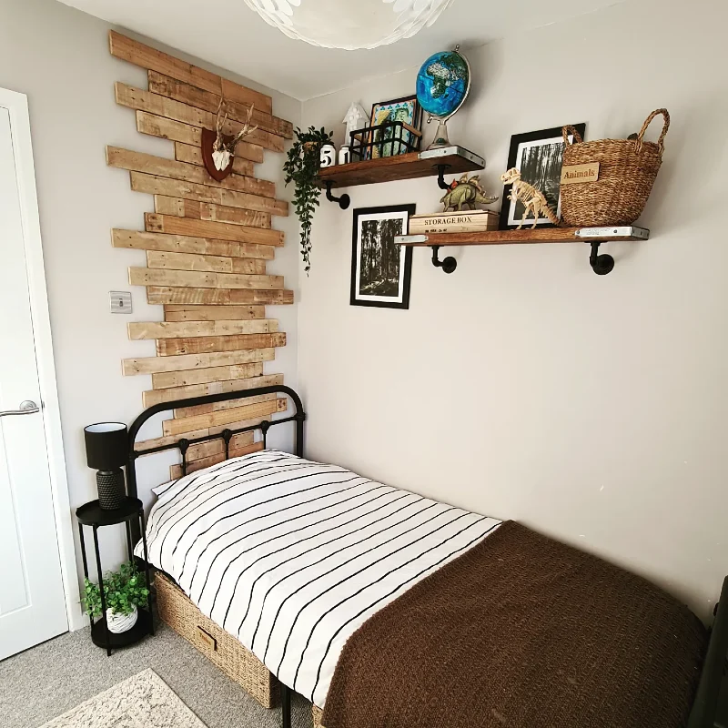 Geometric Pallet Accents