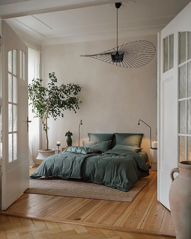 Statement Wire Pendant Light