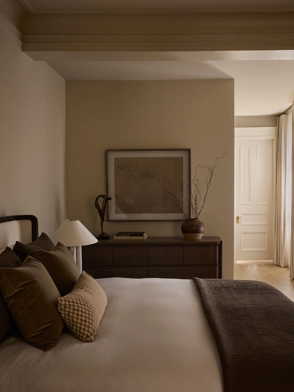 Earthy Sophisticated Minimalism